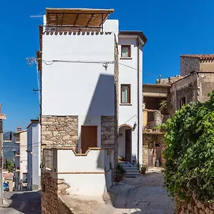 https://la-casa-di-nonna-monni.in-sardinia.net